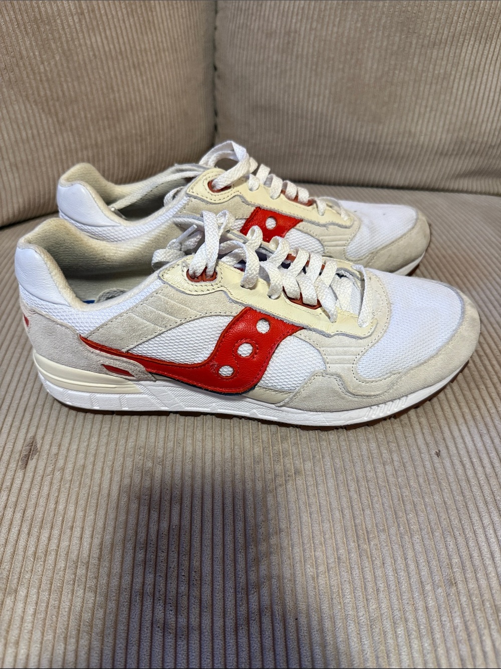 Saucony Men's White and Red Sneakers - Shadow 5000